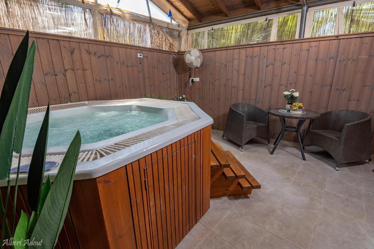 Talia Cabin Guest & Spa Rosh Pinna Exteriör bild