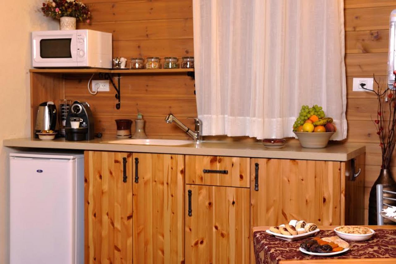 Talia Cabin Guest & Spa Rosh Pinna Exteriör bild